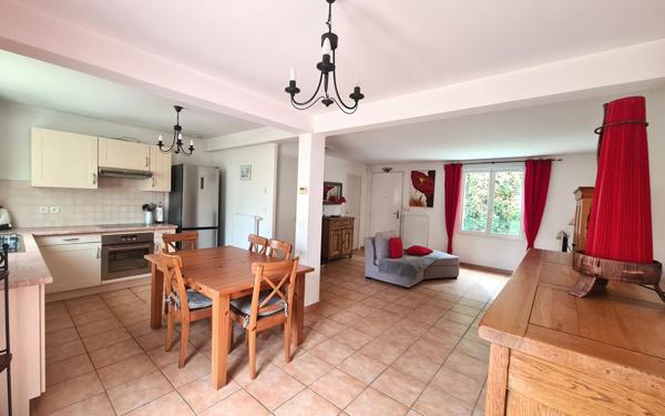 Maison à vendre    4 pièces •  Lésigny