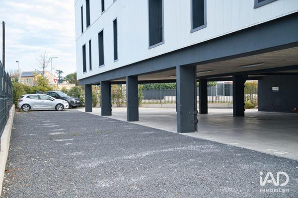 Location local d’activité 44 m² Lattes