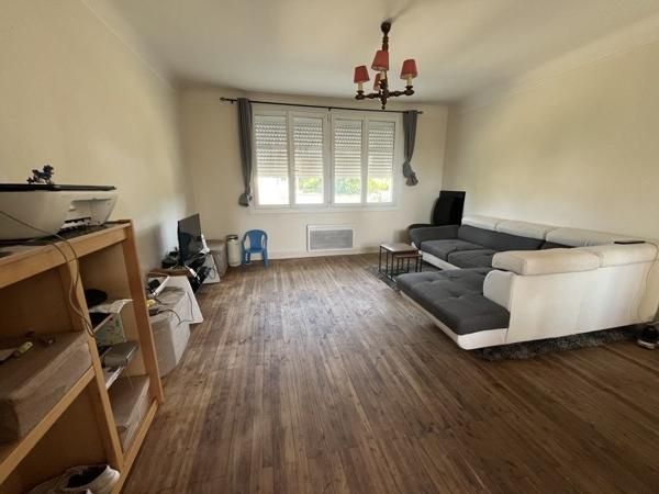 Maison à vendre 140 400 € Melle 5 p 93 m² DPE E