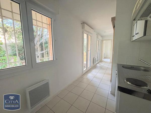 Appartement à louer 2 pièces 27.99m² Aix-en-Provence (13090)