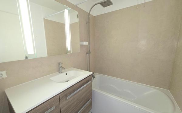 Appartement à vendre    3 pièces • 72,96 m2 Montlhéry