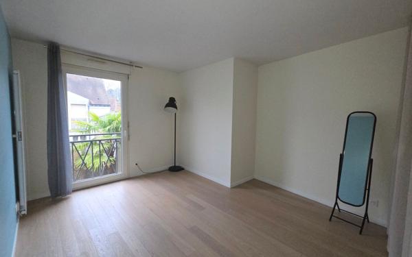 Appartement à vendre    3 pièces • 72,96 m2 Montlhéry