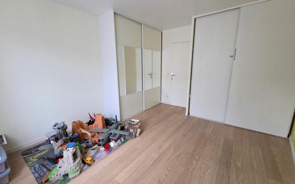 Appartement à vendre    3 pièces • 72,96 m2 Montlhéry