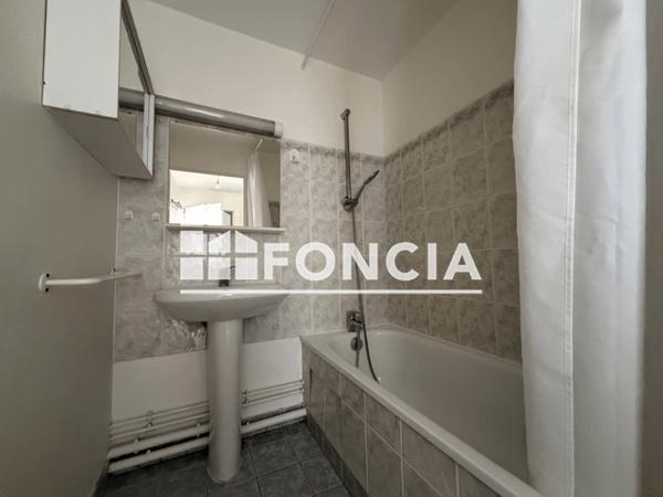 Location Appartement 3 pièces 55.62 m² - 40 RUE DE L'EPARGNE Chartres 28000