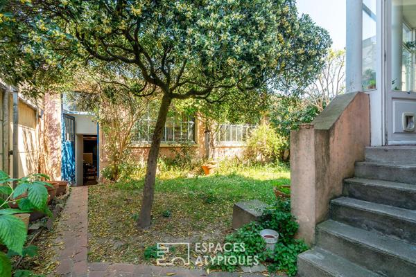 Maison de caractère avec atelier de création et jardin au Charentonneau