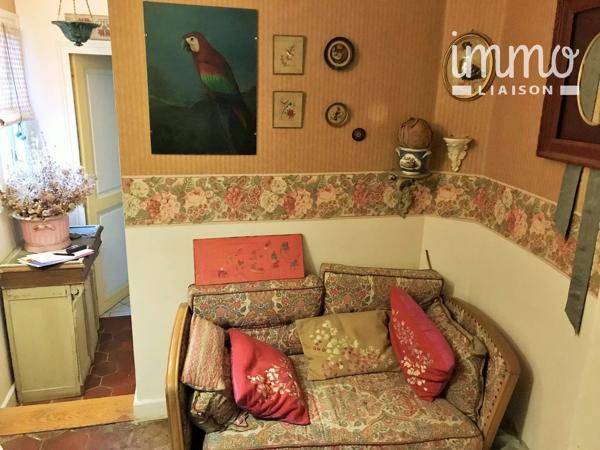 Magnifique propriété sur 3 niveaux d'environ 165 m² sur la commune de LARDY comprenant au Rdc :
