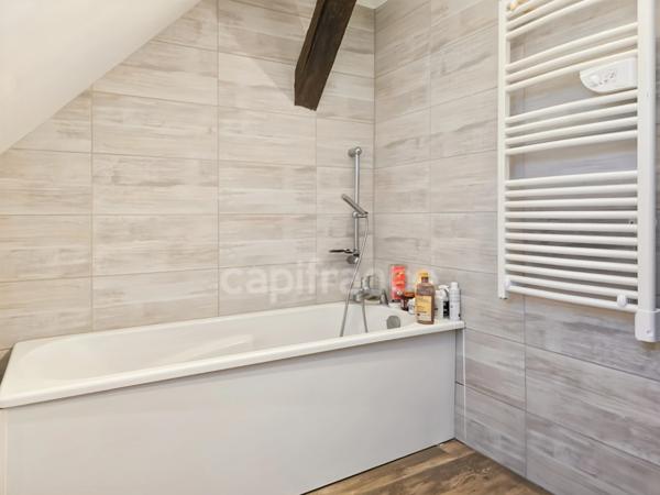 À 15 minutes de l’entrée nord du Mans, sur la commune de Montbizot