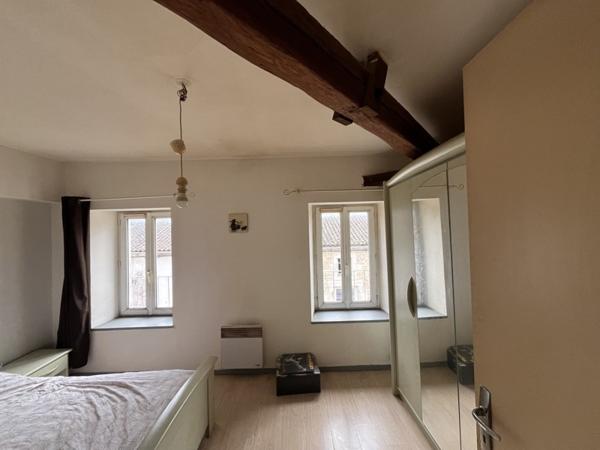 Immeuble à vendre |                                       Sauzé-Vaussais |                                            96 m²