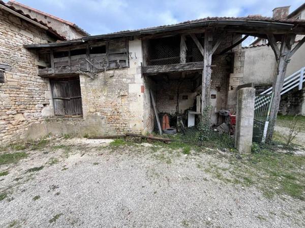Immeuble à vendre |                                       Sauzé-Vaussais |                                            96 m²