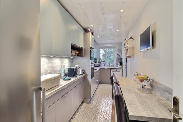 Appartement 5 pièces de 100m² avec cave et parking sous-sol