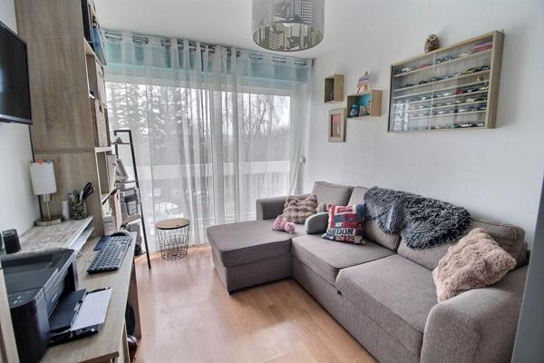 Appartement 5 pièces de 100m² avec cave et parking sous-sol