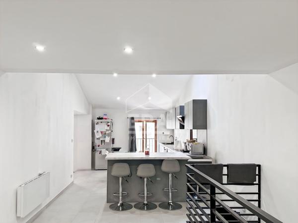 Charmante maison de 6 pièces à Aramon - 225 000 €