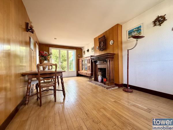 Maison
                                                                                                                                                                                                                                                                                                                        4 pièce(s)                                                                                                                                                                                                          3 chambre(s)                                                                                                                                                                                                          70  m²