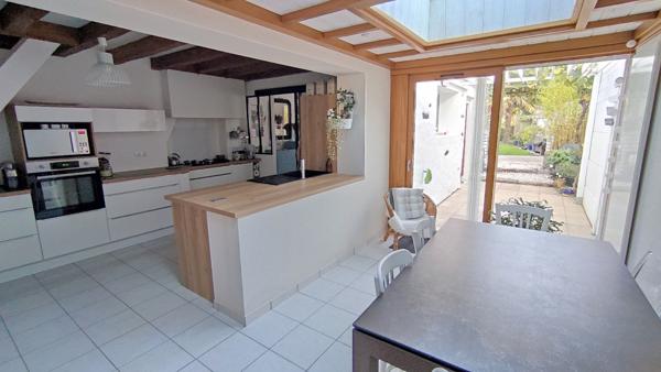 Centre bourg de Port St Père, maison atypique de 2 chambres possibilité 4