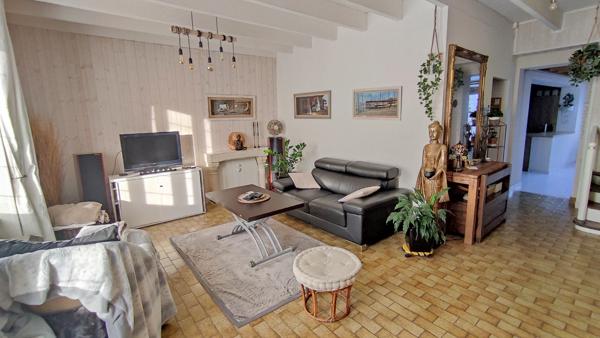 Centre bourg de Port St Père, maison atypique de 2 chambres possibilité 4