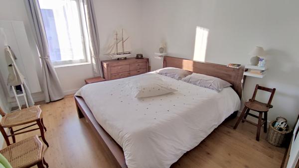 Centre bourg de Port St Père, maison atypique de 2 chambres possibilité 4