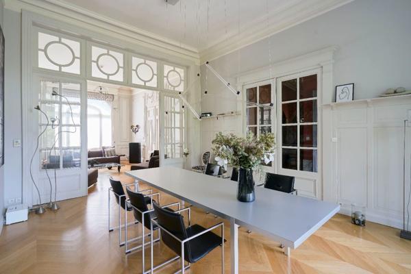 Superbe bourgeoise individuelle secteur privilégié de Croix