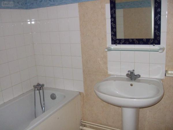 Appartement à louer à Hesdin dans le Pas-de-Calais (62140), ref : 083/2060