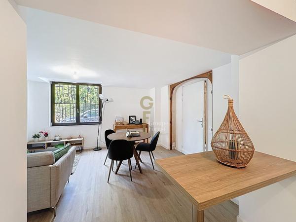 T2 bis réhabilité avec charme dans immeuble de caractère - Hem, secteur prisé