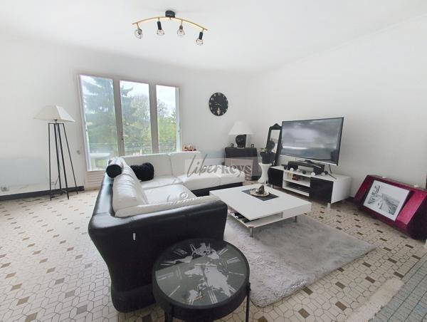 🏡 Maison familiale avec sous-sol aménageable et grand terrain – Saumur (Bagneux)