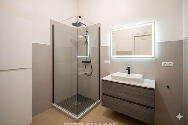 Demeure de caractère avec jardins, au coeur de la ville