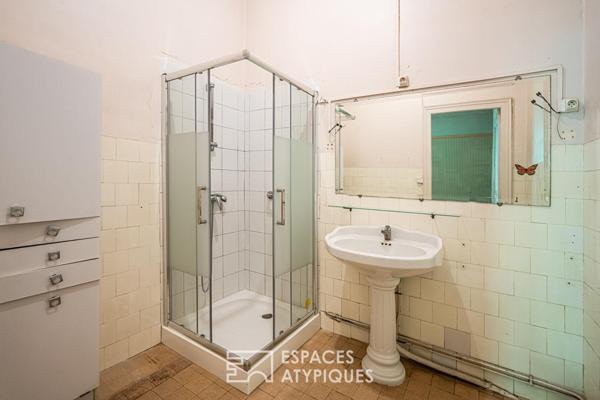 Demeure de caractère avec jardins, au coeur de la ville