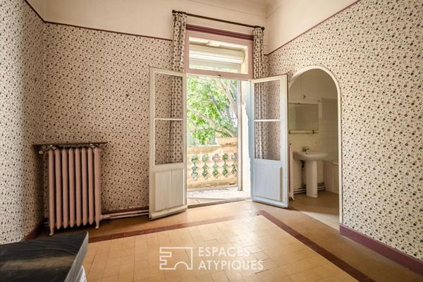 Demeure de caractère avec jardins, au coeur de la ville