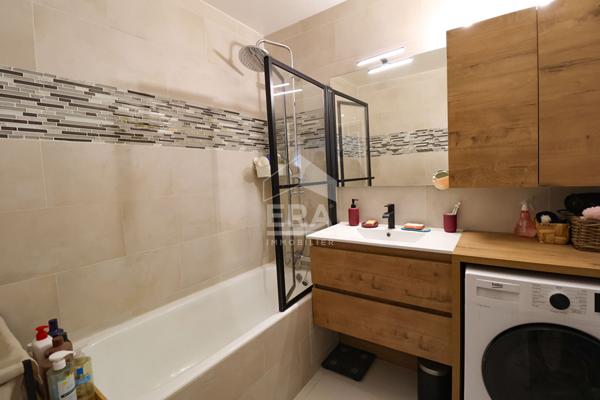 Grand Appartement 5 pièces de 94m2, balcon cave et garage