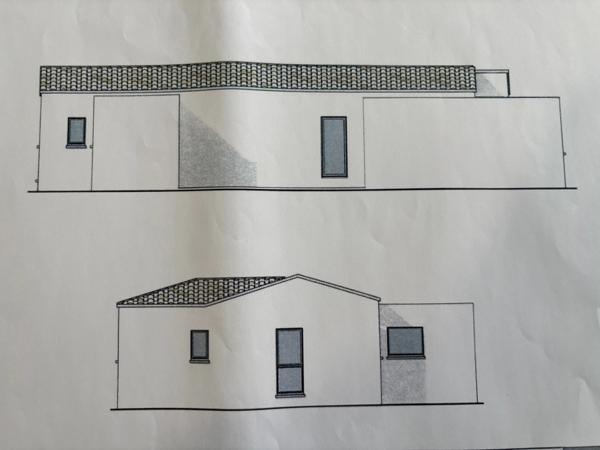 MAGALAS(34) A VENDRE TERRAIN CONSTRUTIBLE DE 818 m2 AVEC VILLA CONTEMPORAINE PLAIN PIED 4 FACES