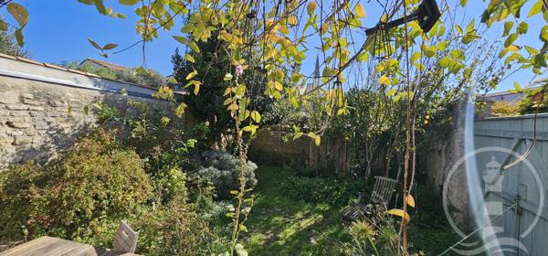 Charme Rétais et Emplacement Privilégié au Cœur d'Ars-en-Ré