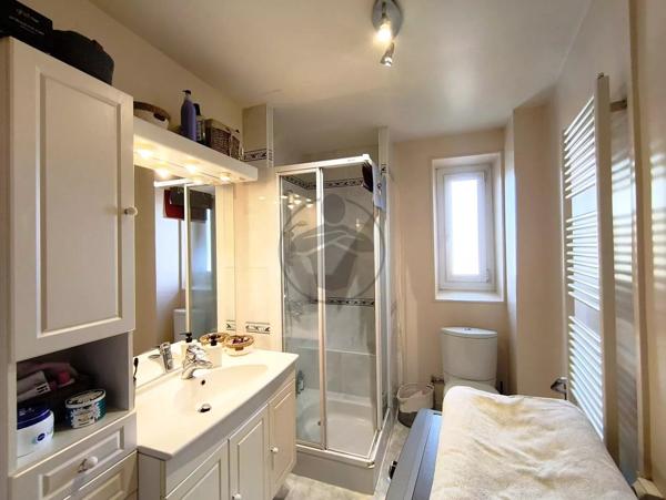 Vente Maison 7 pièces 207 m2 à Rougemont