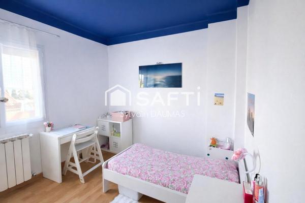 Votre nouveau cocon avec vue mer et piscine sur Toulon