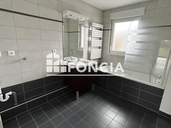 Location Appartement 4 pièces 94 m² - 1-3-5 ALLEE DE SAVOIE Horbourg-wihr 68180