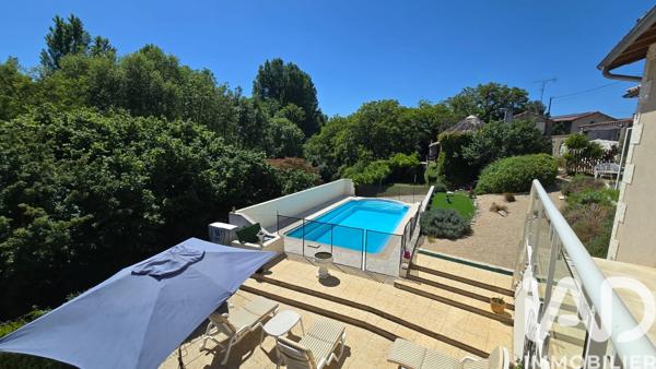 Maison à vendre 5 pièces 170 m² Valence-en-Poitou