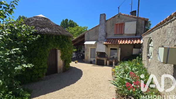 Maison à vendre 5 pièces 170 m² Valence-en-Poitou