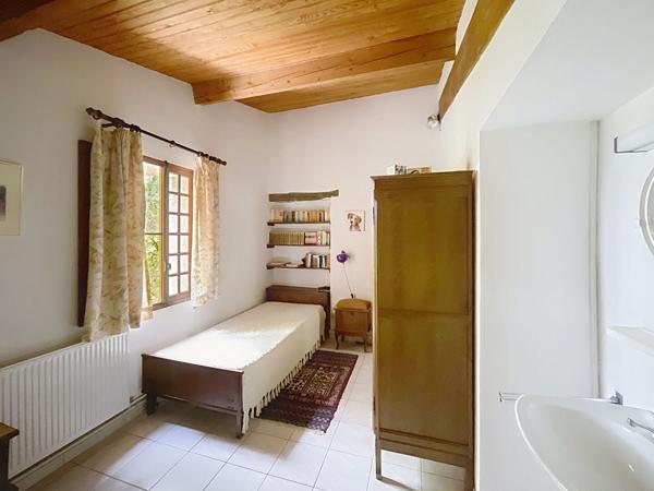 Maison Vachères, 5 pièces, 132 m², terrasse, piscine et dépendance