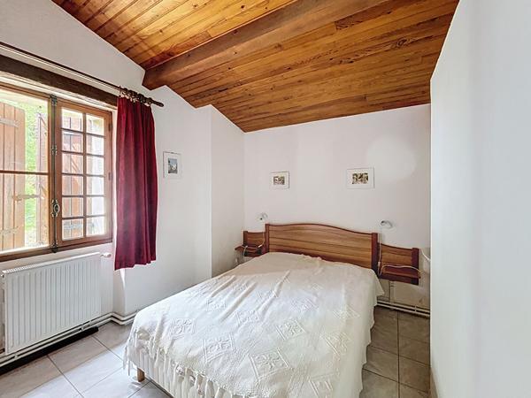 Maison Vachères, 5 pièces, 132 m², terrasse, piscine et dépendance