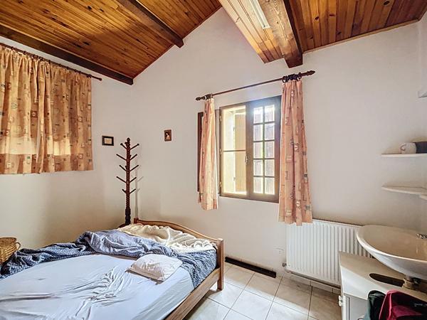 Maison Vachères, 5 pièces, 132 m², terrasse, piscine et dépendance
