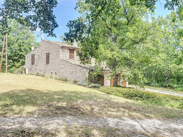 Maison Vachères, 5 pièces, 132 m², terrasse, piscine et dépendance