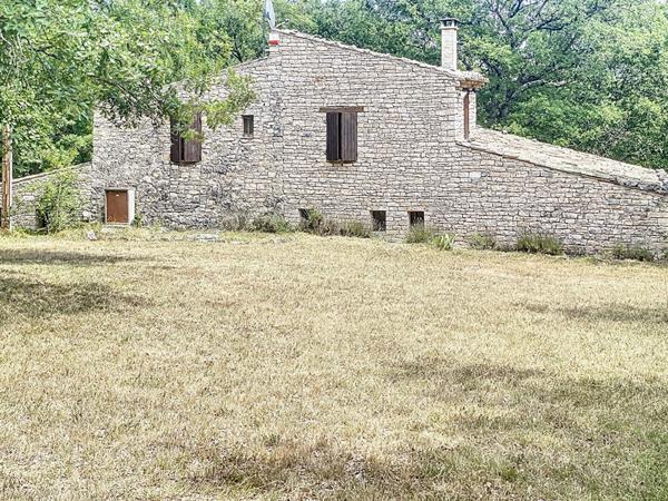 Maison Vachères, 5 pièces, 132 m², terrasse, piscine et dépendance