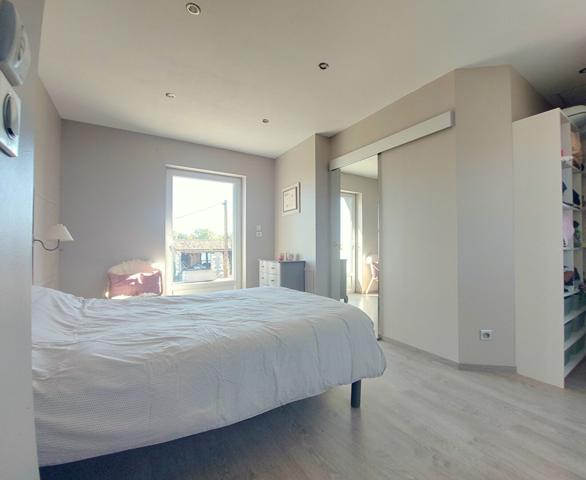 Maison rénovée avec goût à Saint Julien de Concelles - 273300 €