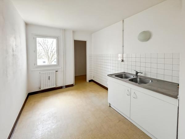À vendre : Appartement 3 pièces à MELUN, secteur Almont, Nord