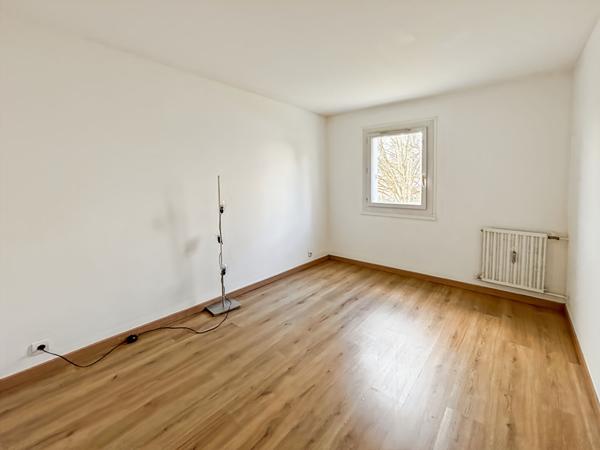 À vendre : Appartement 3 pièces à MELUN, secteur Almont, Nord