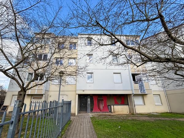 À vendre : Appartement 3 pièces à MELUN, secteur Almont, Nord