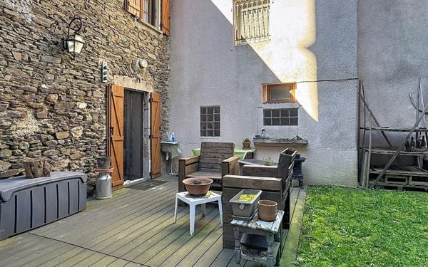 Maison à vendre    4 pièces •  Arvieu