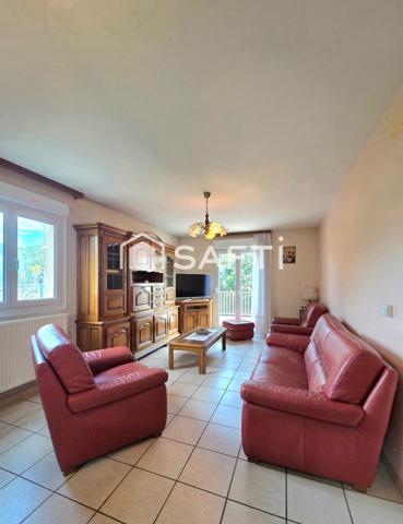 À MULHOUSE quartier DORNACH – MAISON FAMILIALE de 2001 de 125 M² – CALME, TERRASSE, JARDIN ET GARAGE DOUBLE
