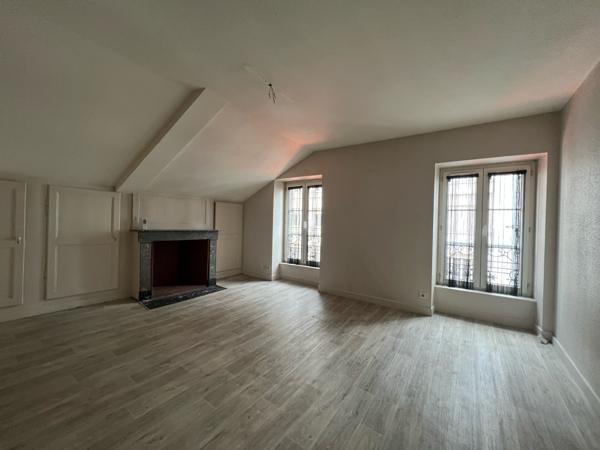 IMMEUBLE avec potentiel AURILLAC (15000)