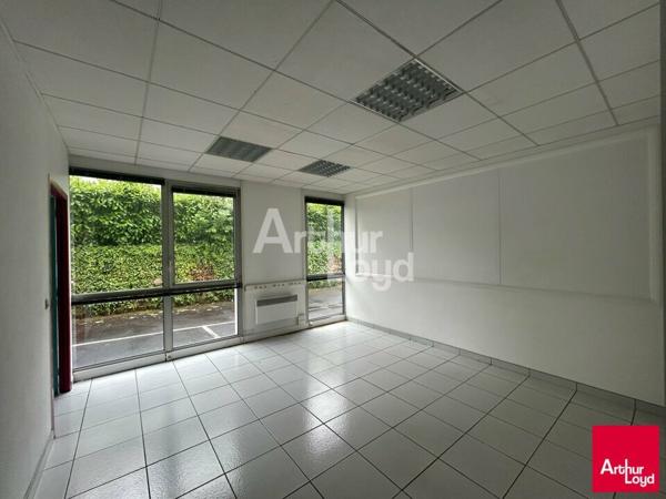 CESSON SEVIGNE - BUREAUX A VENDRE - 200 M²