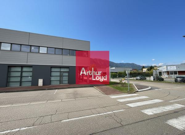 Bureaux à vendre Montbonnot parking ascenseur normes ERP PMR