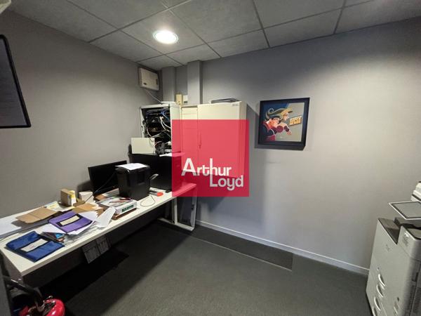 Bureaux à vendre Montbonnot parking ascenseur normes ERP PMR